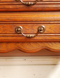 j-733-f アンティークチェスト