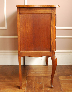 j-733-f アンティークチェスト