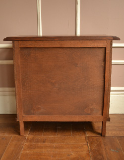 j-744-f アンティークチェスト