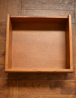 引き出しは1杯。中もキレイに仕上げているので、安心して収納できます。(j-769-f) j-769-f アンティーク チェスト