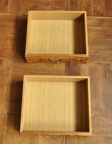 j-784-f アンティークスモールチェストの引き出し