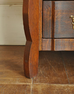 j-786-f アンティークチェストの脚