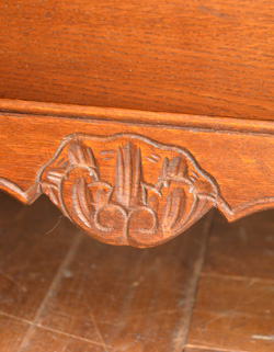 j-787-f アンティークチェストの彫り