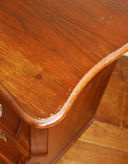 j-790-f アンティークチェストの汚れ