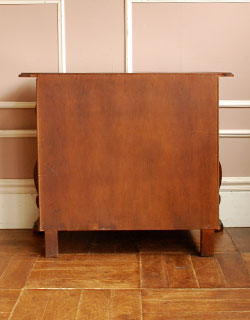 j-790-f アンティークチェストの後ろから