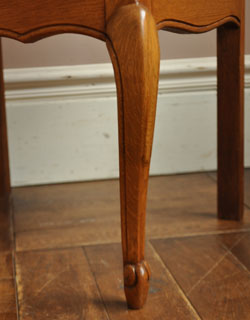 j-806-f アンティークスモールチェストの脚