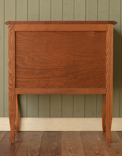 しっかりメンテナンスしてあるので、裏側もキレイな状態です。(j-894-f) j-894-f アンティークチェスト