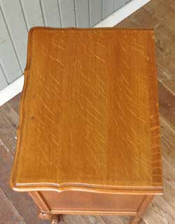 j-927-f アンティークチェストの天板