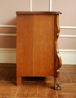 j-957-f アンティークチェスト(コモード)の横