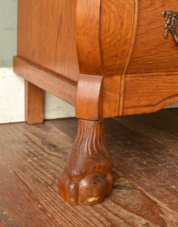 j-958-f アンティークチェストの脚