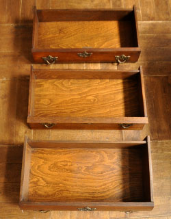 j-980-f アンティークチェスト（コモード）の引き出し