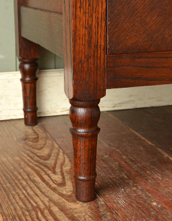 j-986-f アンティークバチェラーズチェスト（ドレッサー）の脚