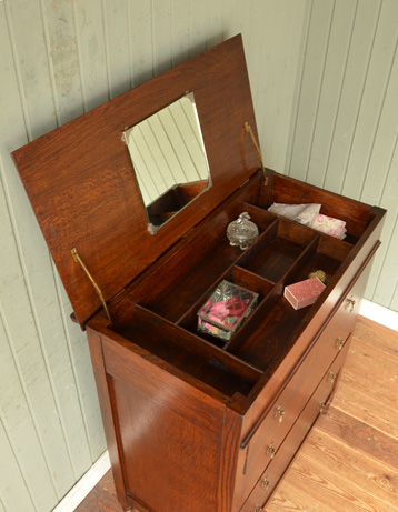 j-986-f アンティークバチェラーズチェスト（ドレッサー）の天板下