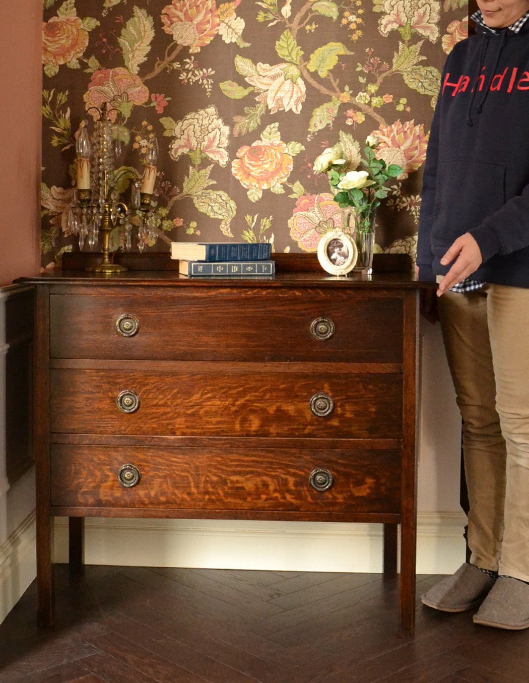 k-1047-f アンティークチェストのモデル入り