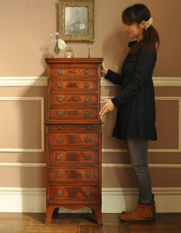 k-684-f アンティークチェスト大