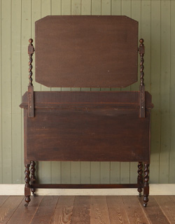 k-743-f アンティークドレッシングチェストの後ろ