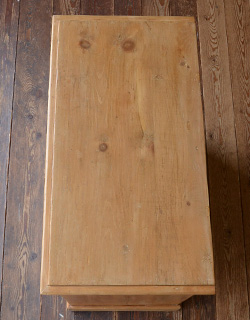 k-820-f アンティークチェスト（パイン材）の天板