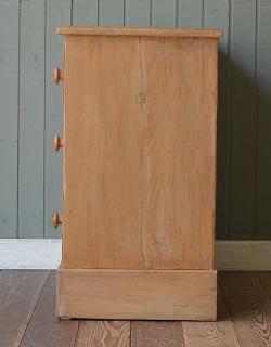 k-820-f アンティークチェスト（パイン材）の横