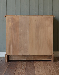 k-820-f アンティークチェスト（パイン材）の後ろ