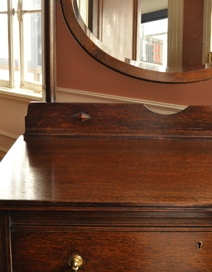 k-912-f アンティークドレッシングチェストの彫り