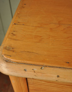 m-256-f アンティークのチェスト