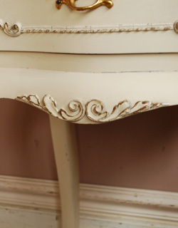 m-321-f アンティークベッドサイドチェストの装飾