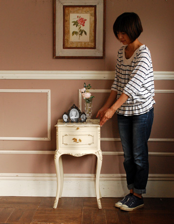 m-321-f アンティークベッドサイドチェストのモデル