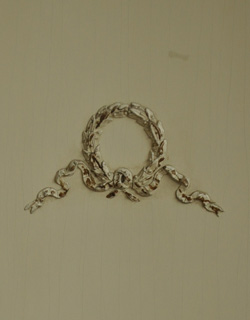 m-331-f アンティークチェストの装飾