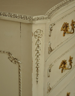 m-331-f アンティークチェストの彫り