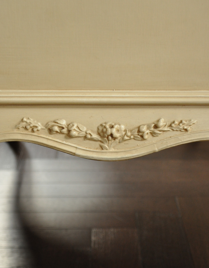 m-356-f アンティークチェストの彫り