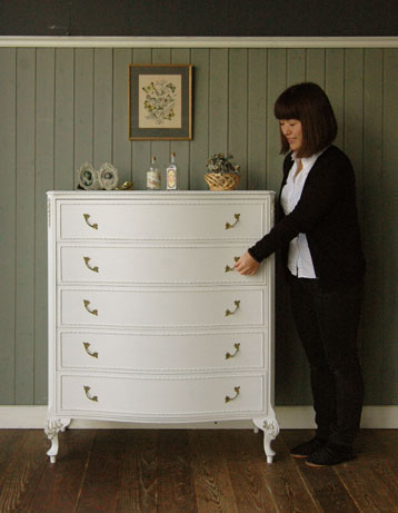 ため息が出そうなくらいカワイイ！アンティークのチェスト