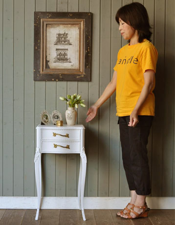 q-202-f アンティークベッドサイドチェスト