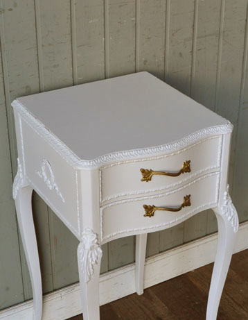 q-202-f アンティークベッドサイドチェスト