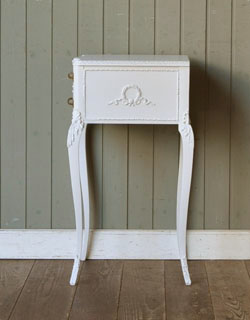 q-202-f アンティークベッドサイドチェスト