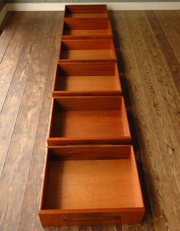 q-207-f アンティークチェスト