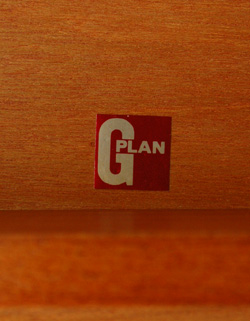 q-207-f アンティークチェスト