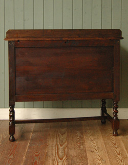 q-219-f アンティークチェスト