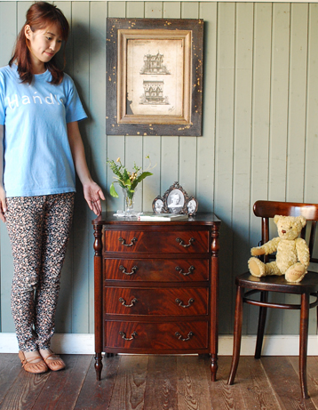 q-228-f アンティークチェスト