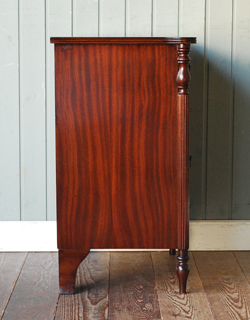 q-228-f アンティークチェスト