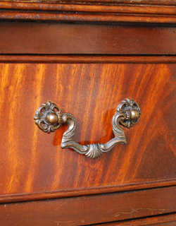 q-228-f アンティークチェスト