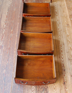 q-228-f アンティークチェスト