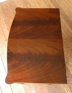 大人カラーがかっこいい！落ち着きのあるアンティークチェスト