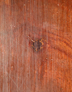 大人カラーがかっこいい！落ち着きのあるアンティークチェスト