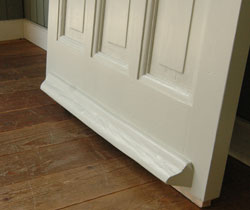 爽やかなステンドグラス付きホワイトペイントのアンティークドア