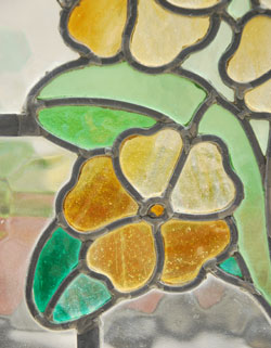 ステンドグラスがとっても可愛い
アンティークのドア