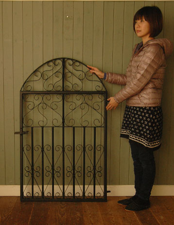 アンティーク　アイアン　ゲート