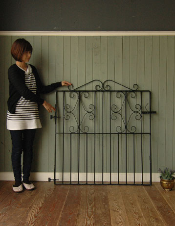 アンティーク　アイアン　ゲート