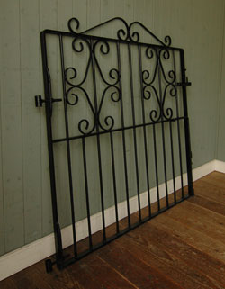 アンティーク　アイアン　ゲート