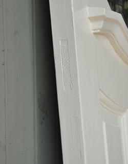 爽やかなステンドグラス付きホワイトペイントのアンティークドア