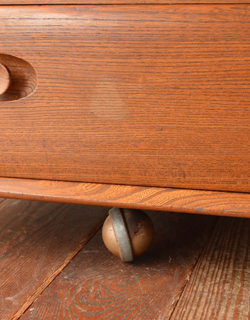 j-762-f アンティークのアーコールサイドボード